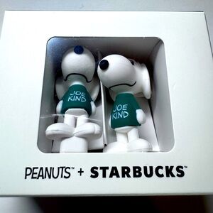 Sold !!!!!!Starbucks Peanuts Collection topper Joe Kind snoopy